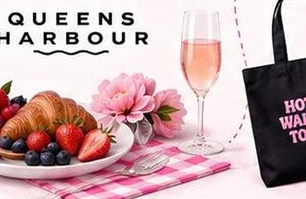 Brunch table at Queens Harbour